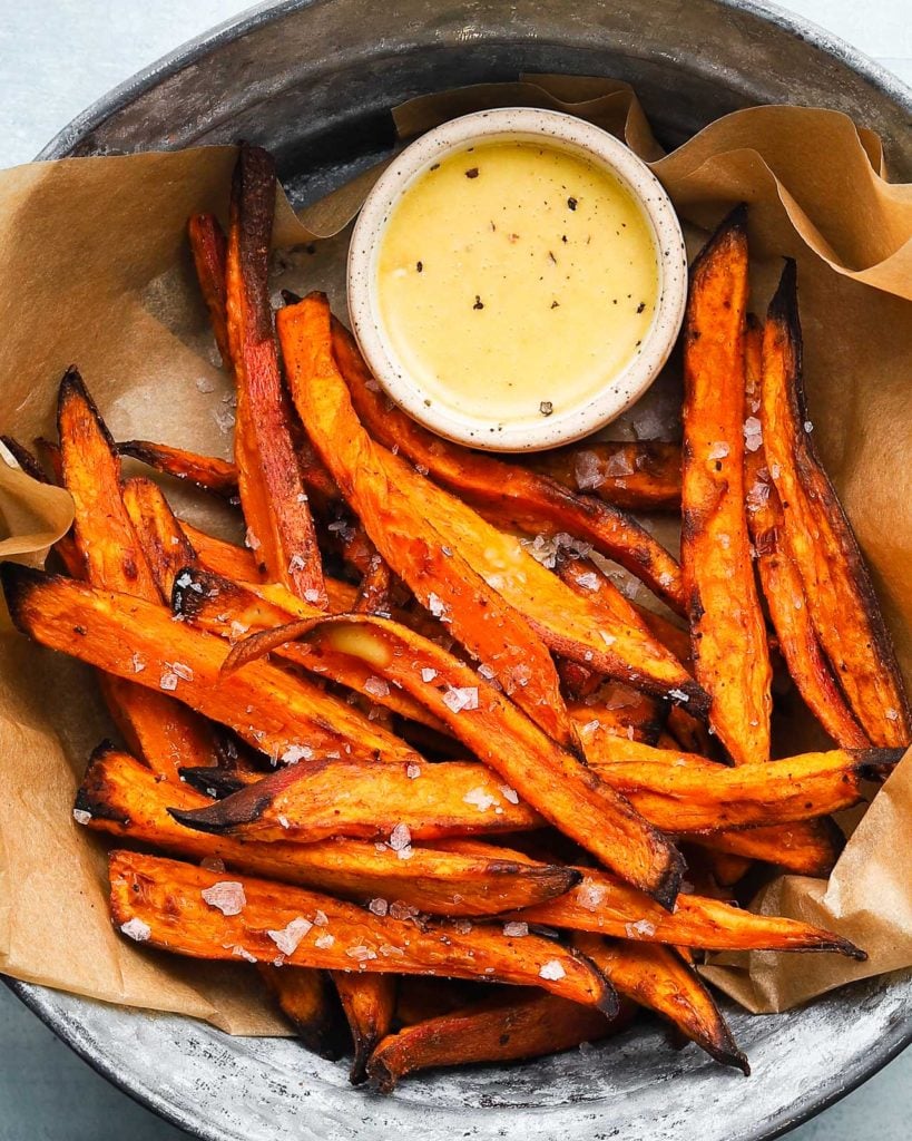 Crispy sweet potato fries sprinkled with sea salt, served with honey mustard sauce.