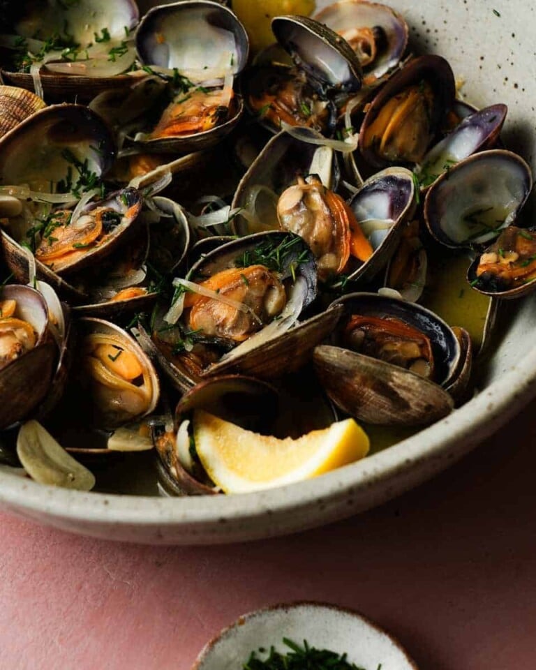 Quick Beer-Steamed Clams with Garlic | Lindsey Eats