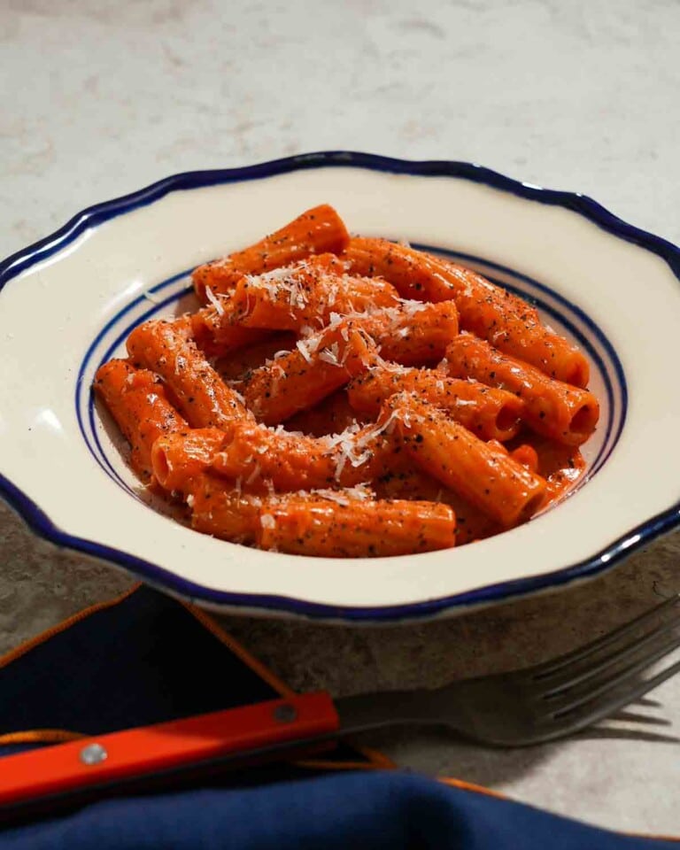 30 Minute Spicy Rigatoni Alla Vodka | Lindsey Eats